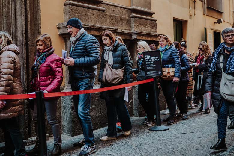 File d'attente pour entrer dans la chapelle Sansevero