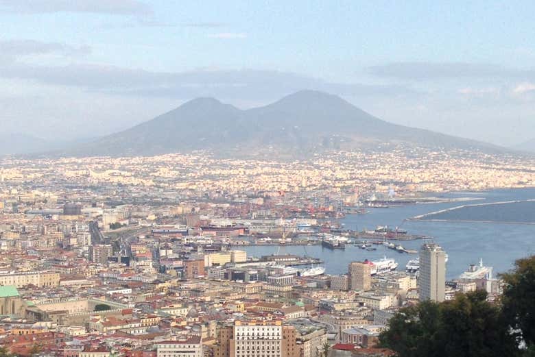 Vue sur le Vésuve et le golfe de Naples