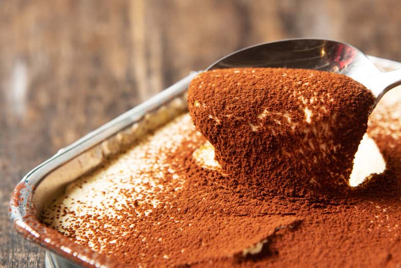 Tiramisu couvert de cacao